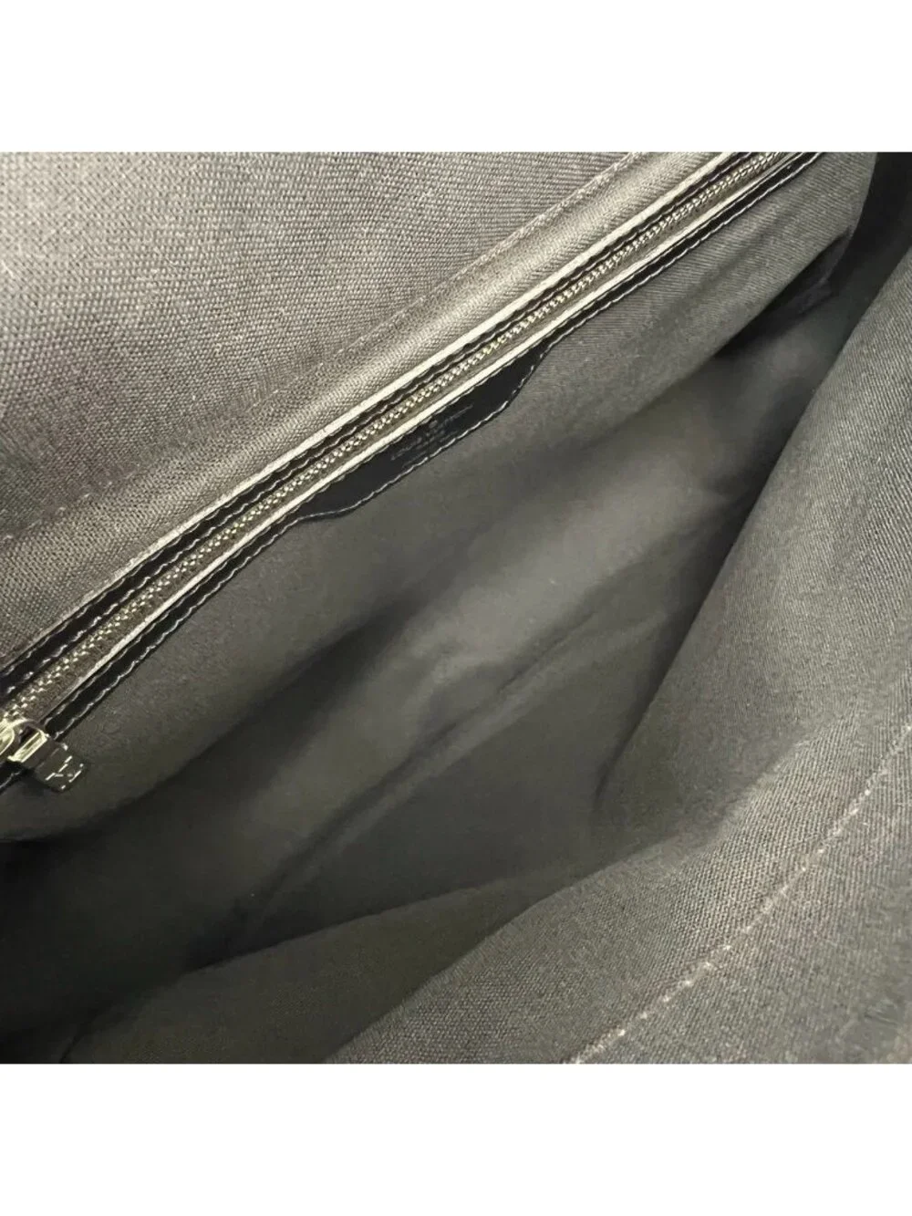 Louis Vuitton Victor Taiga Line Leather Shoulder Bag Black